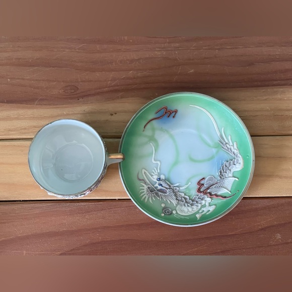 Vintage Teacup & Saucer Dragon Ware Geisha 3D Raised Flying Dragon Moriage Japan - Picture 3 of 6